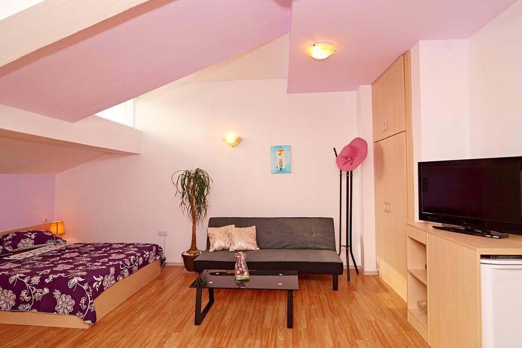 Batak Studio Burgas City Pokoj fotografie